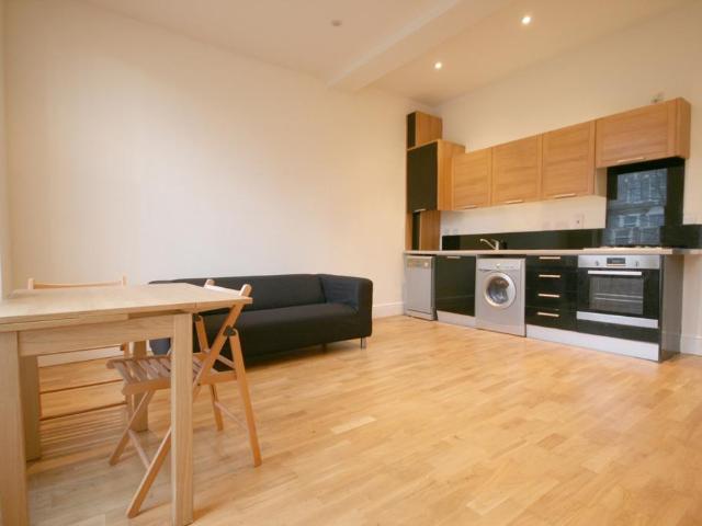 Freegrove Road, Islington, N7 2 bed flat to rent £2,578 pcm £595 pw