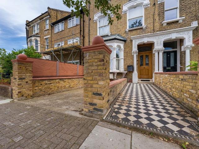 Freegrove Road, London N7, 3 bed flat to rent, £4,400 pcm | PrimeLocation