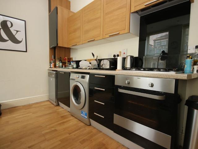 Freegrove Road, London N7, 2 bed flat to rent, £2,578 pcm | PrimeLocation