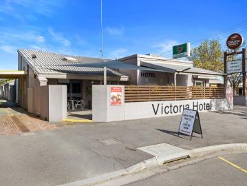 FREEHOLD & BUSINESS Country Pub