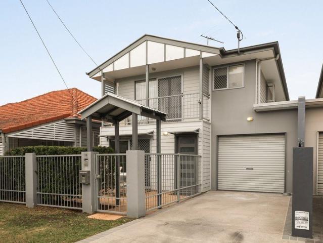 Freehold Moorooka Living Made Easy With Space Inside And Out