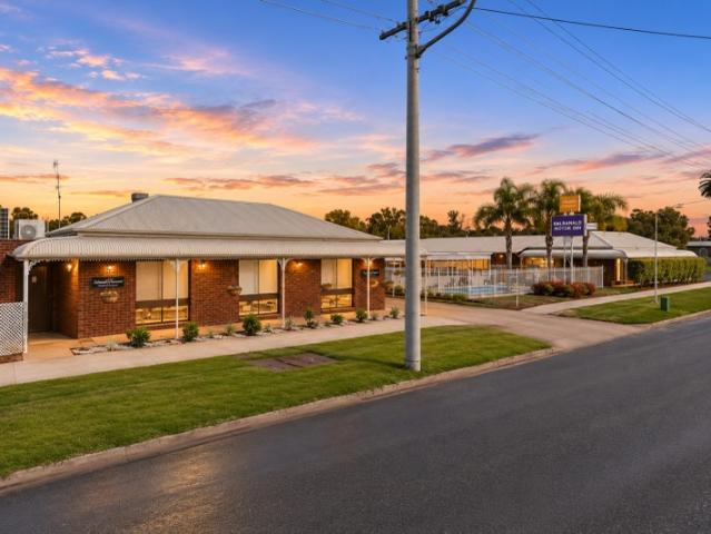 Freehold Motel & Restaurant Investment with Long Term Lease