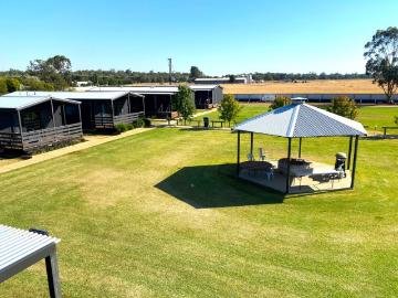 FREEHOLD Darlington Point Accommodation Village NSW 1P0363