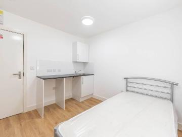 Freeland Road, Ealing, London W5, Studio to rent, £1,200 pcm | PrimeLocation