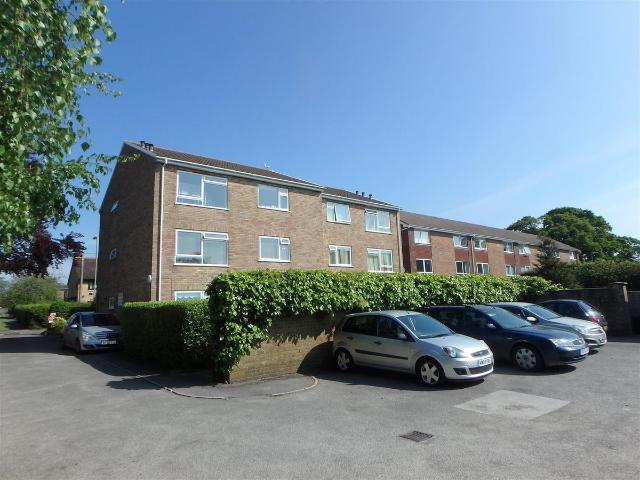 Freelands Court, Ashley Road, New Milton BH25, 2 bed flat to rent, £1,300 pcm | PrimeLocation