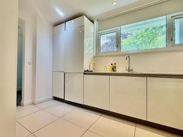 Freeling House, Dorman Way, London NW8, Room to rent, £800 pcm | PrimeLocation