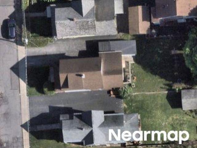 Freeman Ave