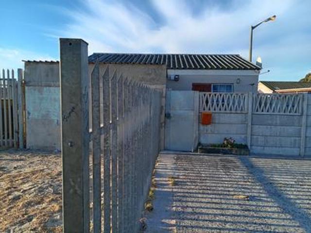 freestanding 3 bedroom home plus sep.