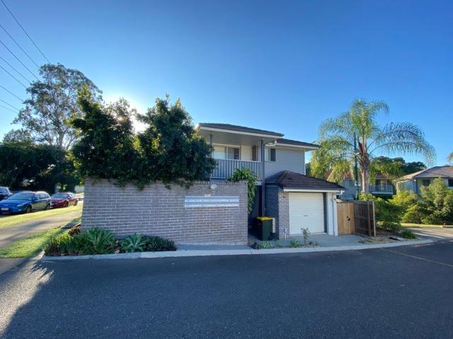 FREESTANDING 3 BEDROOM TOWNHOUSE