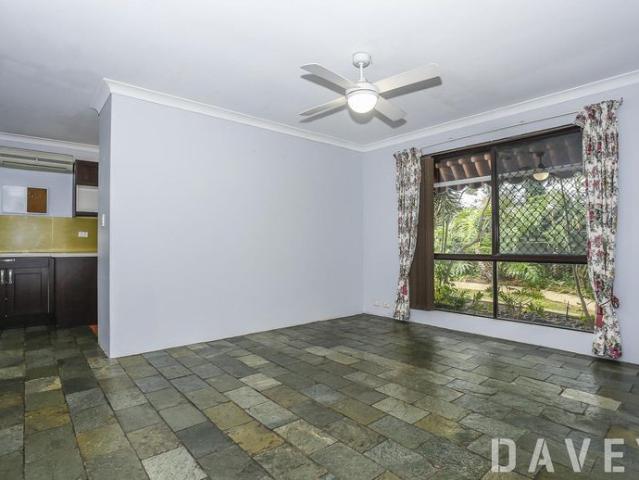 Freestanding 3 Bedroom Villa in Prime Location