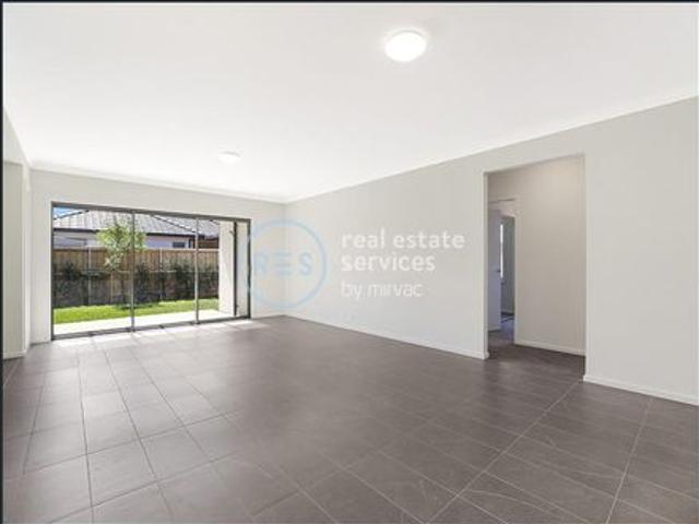 Freestanding 4 Bedroom Family Home in Brighton Lakes by Mirvac