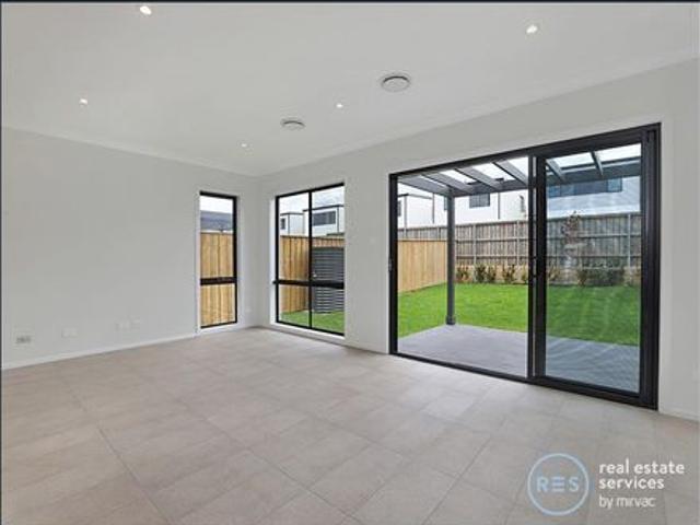 Freestanding 4 Bedroom Family Home in Georges Cove by Mirvac
