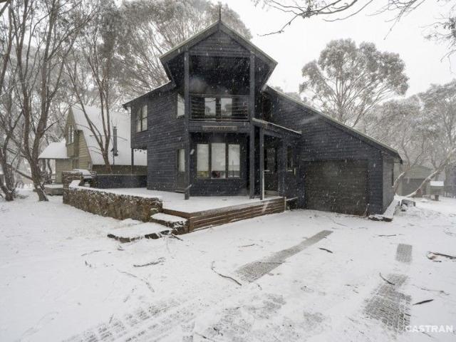 Freestanding Chalet with North Facing Deck & Premier Village Address