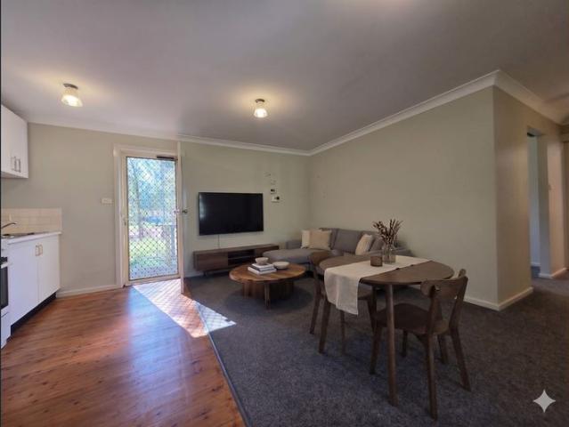 Freestanding Garden Flat in Convenient Semi Rural Setting