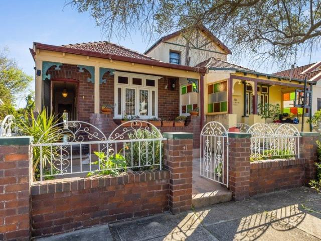 Freestanding Home with Sunlit Garden in a Prized Location