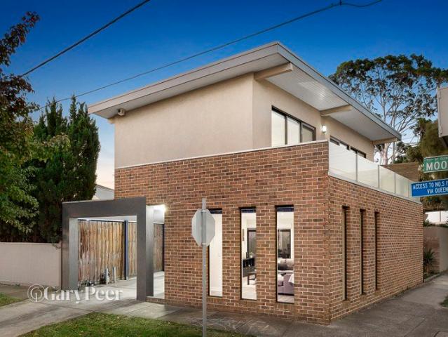 Freestanding living in a prized lifestyle pocket