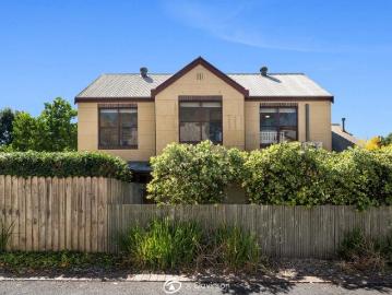 Holsworthy, Liverpool, New South Wales, Snapper Island