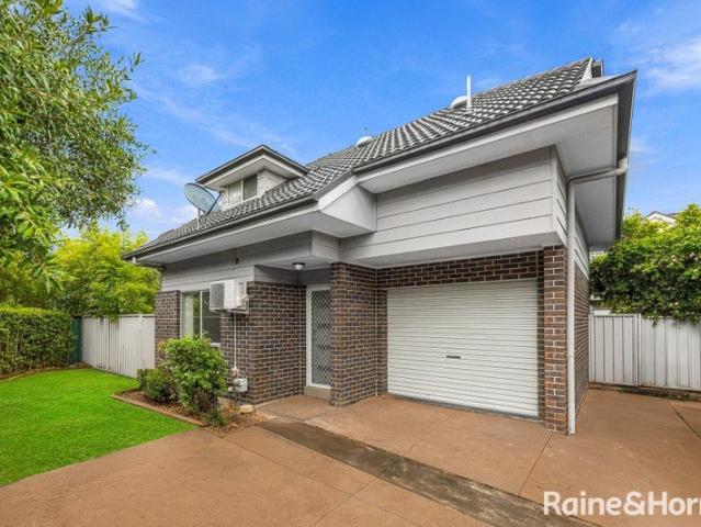 Freestanding Living with a Generous Wrap Around Courtyard