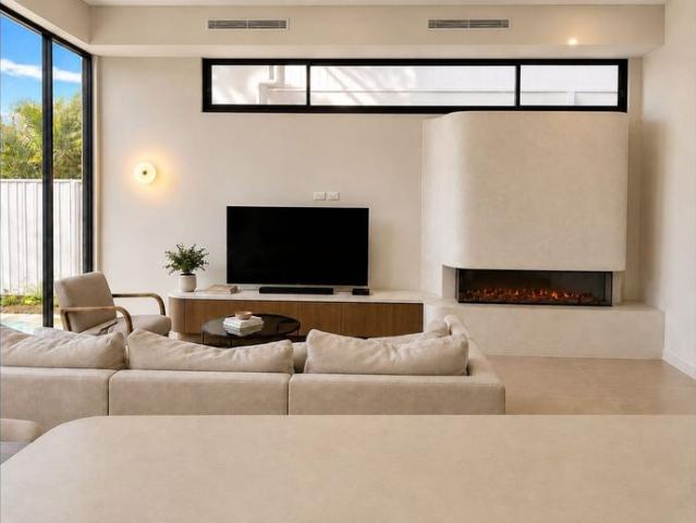 Freestanding luxury duplex