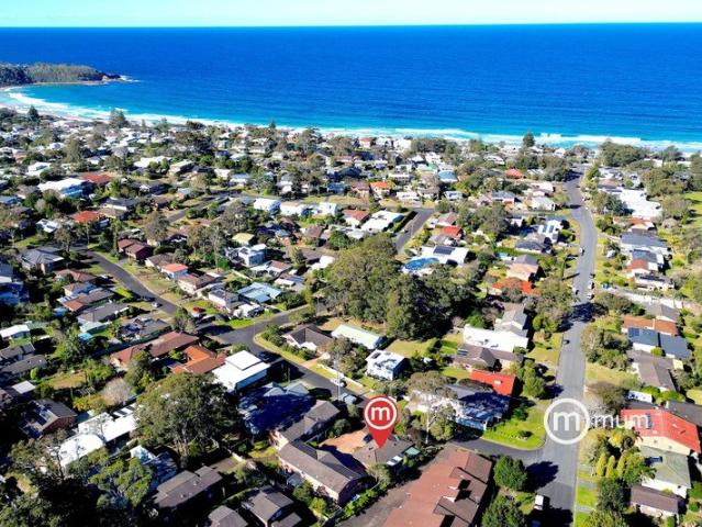 Freestanding Mollymook Villa Just Moments from the Beach