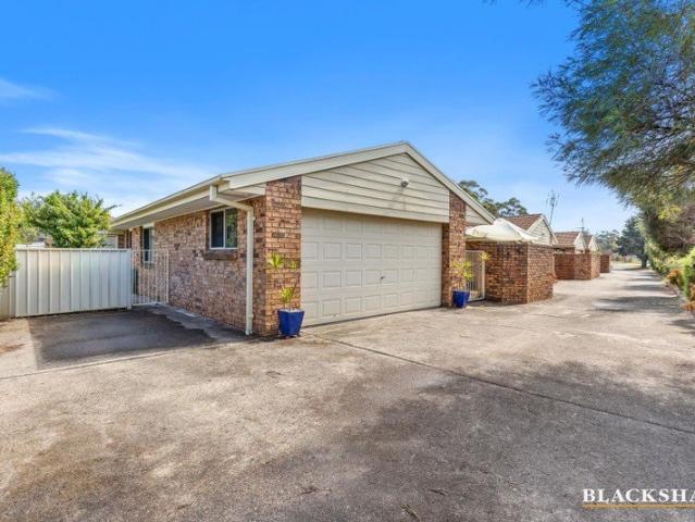 Freestanding, Private & Perfectly Positioned
