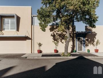 Freestanding townhouse footsteps from a fabulous waterside lifestyle