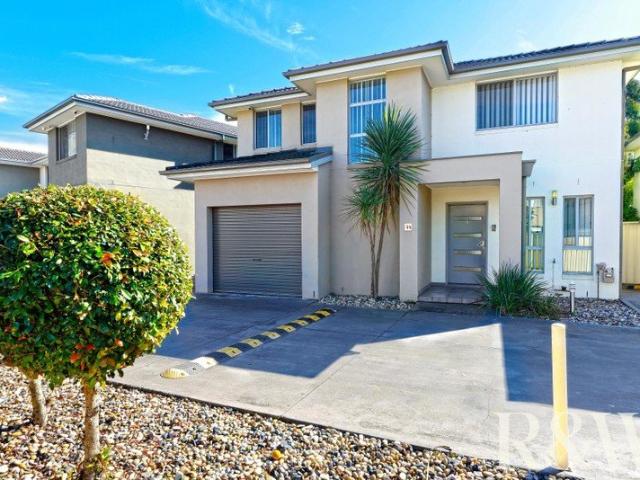 Freestanding Townhouse Walk To Schools & Shops!