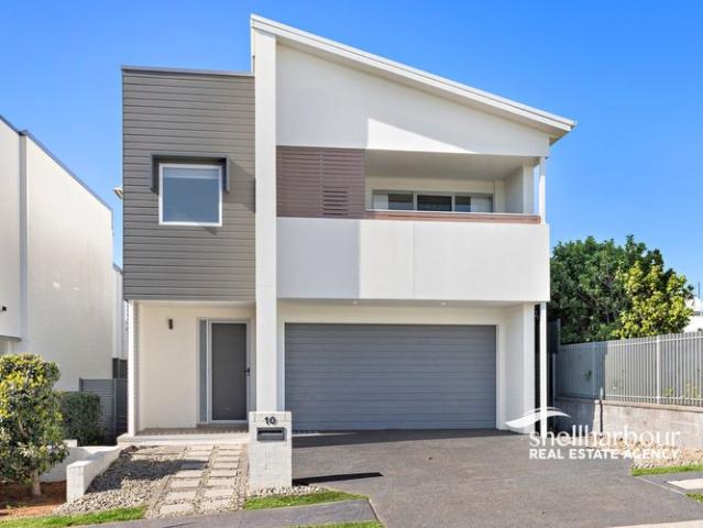 Freestanding Torrens Title Luxury in the Exclusive Marina Precinct