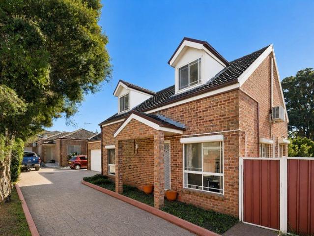 Freestanding Three Bedroom Townhouse with 231sqm and Private Courtyard Lifestyle