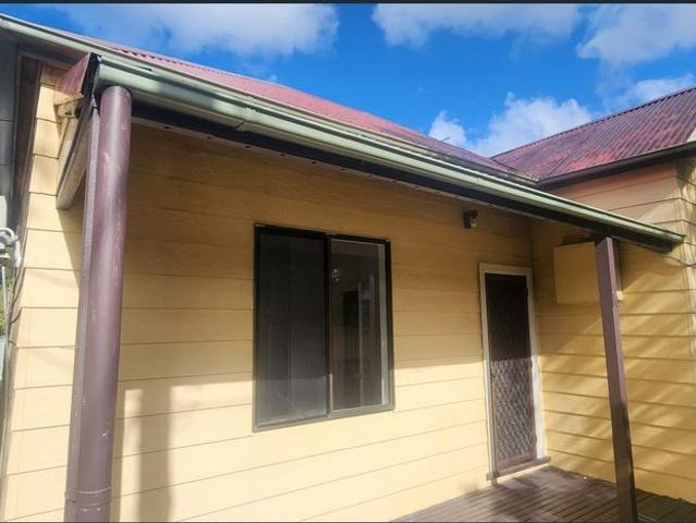 Freestanding Three bedroom house