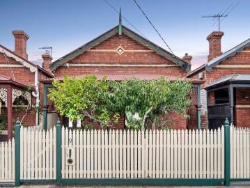 Freestanding Victorian Charm