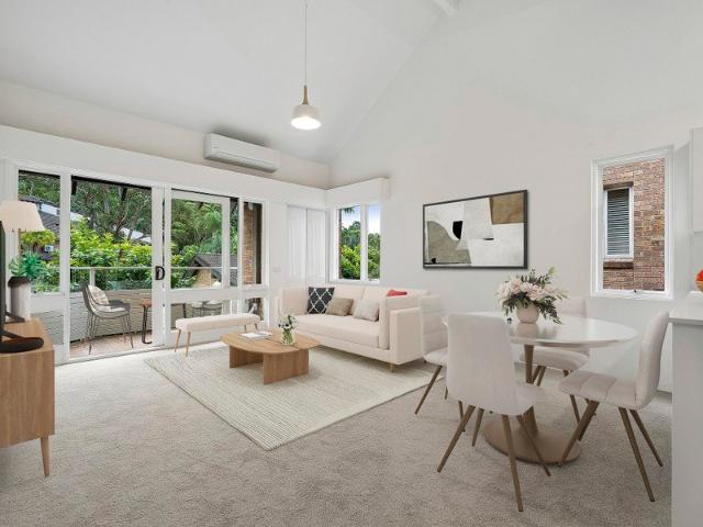Freestanding villa with ample natural light