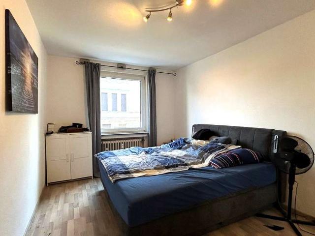 Frei, modernisiert und vielseitig nutzbar – attraktive 3 Zimmer Wohnung mit Vermietungspotenzial