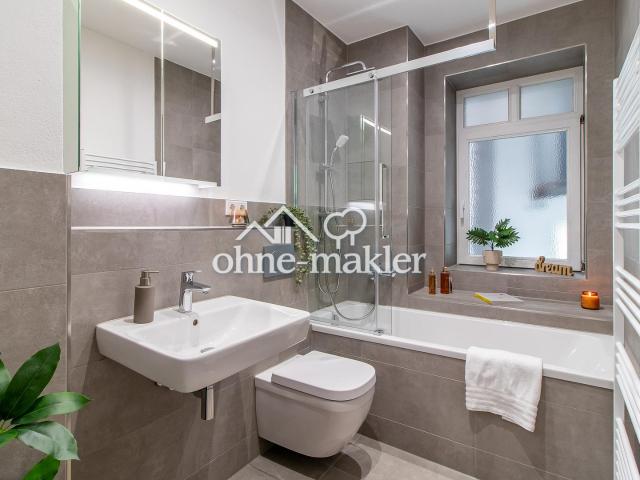 Frei & neu modernisiert energieeffizienter Wohntraum mit Wellness Bad & Balkon in Top Lage