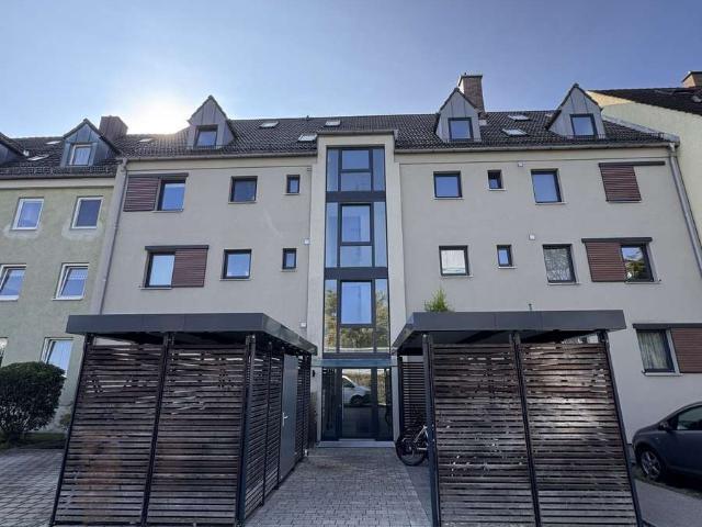 Frei ab sofort! 2 Zimmer mit Süd Balkon im Herzen Augsburgs