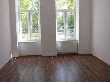 Frei ab sofort Tageslichtbad mit Eckbadewanne XXL Wohnzimmer !
