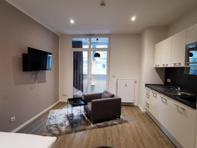 Frei ab Sofort Design Apartment hochwertig möbliert, WLAN, EBK, TV u.v.m