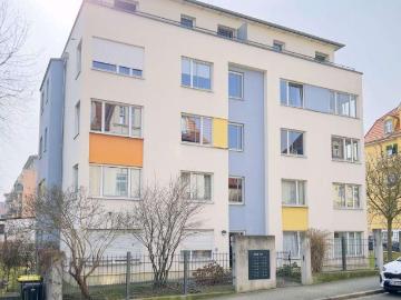 frei ab 01.08.2026: möblierte 2 Raum Wohnung mit Balkon
