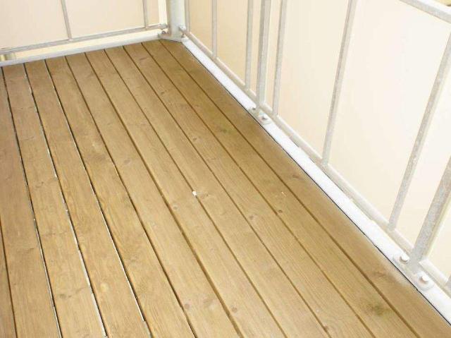 Frei ab 1.10. inklusive EBK / gerÃ¤umige KÃ¼che mit Balkon im 1. OG