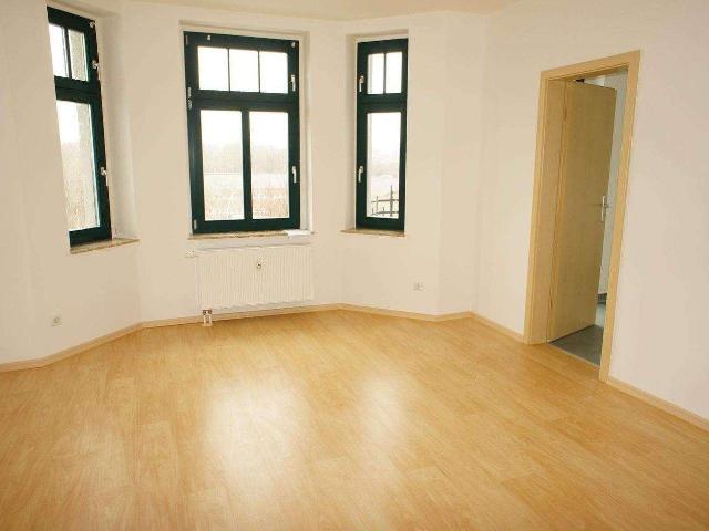 Frei ab 1.1.27 zentrale Lage groÃe KÃ¼che im 3. OG