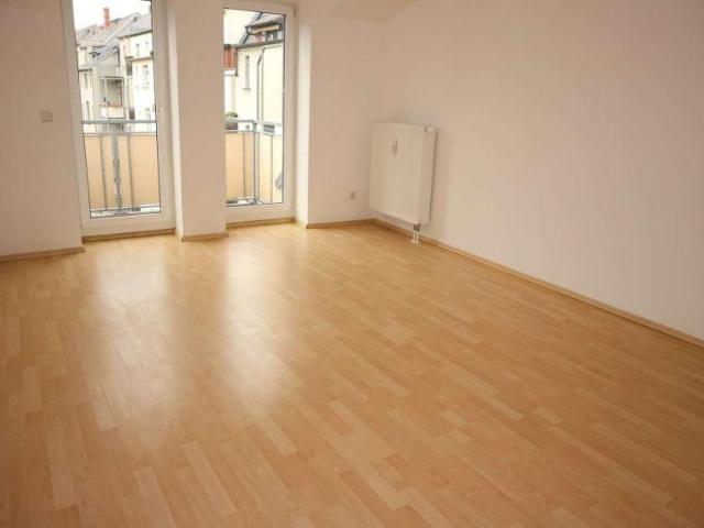 Frei ab 1.2.27 DG Whg. Balkon am Wohnzi. Laminat Bad mit Dusche