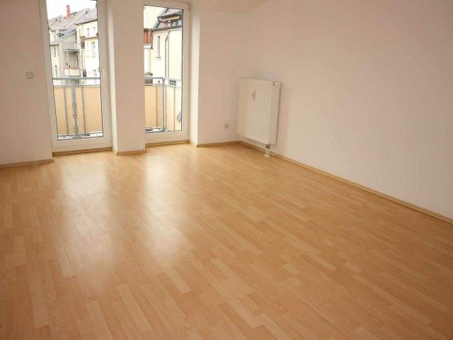 Frei ab 1.2.27 DG Whg. Balkon am Wohnzi. Laminat Bad mit Dusche