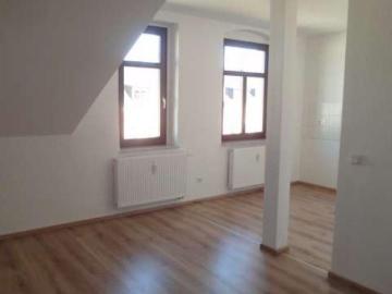 Frei ab 1.9.25 DG Whg. mit offener Küche auf dem Kaßberg !