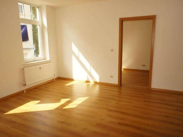 Frei ab 1.9.26 zzgl. EBK + 1. OG Bad mit Dusche !