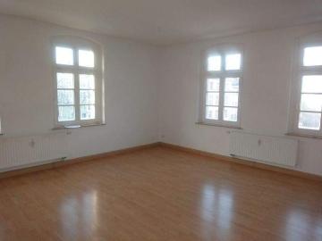 Frei ab 1.9.26 Helle Wohnung im 2. OG / Bad mit Dusche