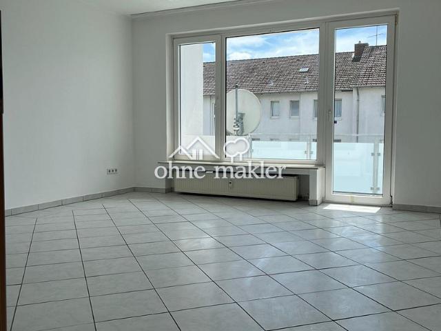 Frei & frisch renoviert, 3 Zimmer mit Süd Balkon, Stellplatz & Keller in Bünde