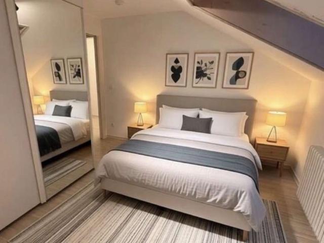 Frei! Gemütlich hell möblierte Dachgeschosswohnung WoFlV: 35m²/ca.55m² Grundfläche