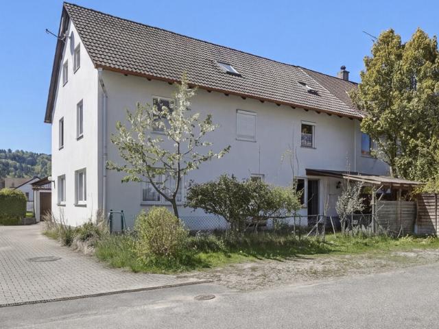 Frei verfügbares Haus für bis zu 3 Familien