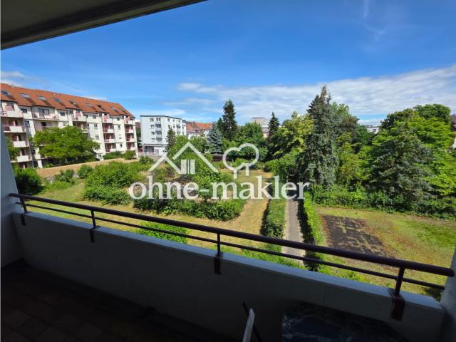 Frei! 2Zi Weststadt Juwel Effizienz C: Fernwärme, Riesen Balkon, Stellplatz, Möbliert