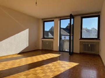 Freie 3 Z.Wohnung Eicken ZentrumsnahAufzug 41061 MG